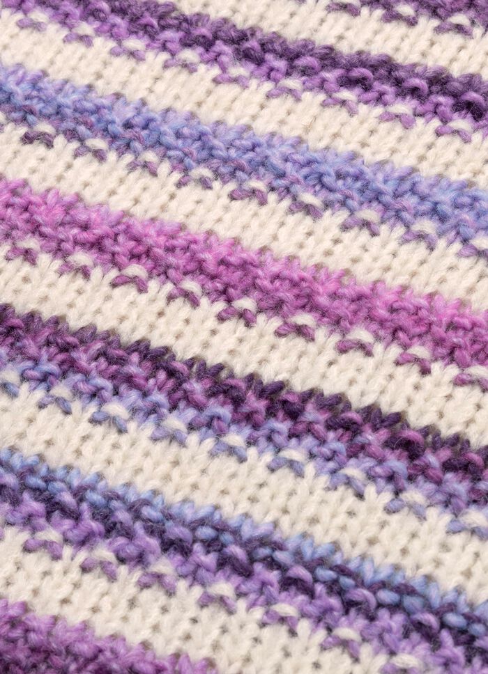 Tr&ouml;ja i randig design 