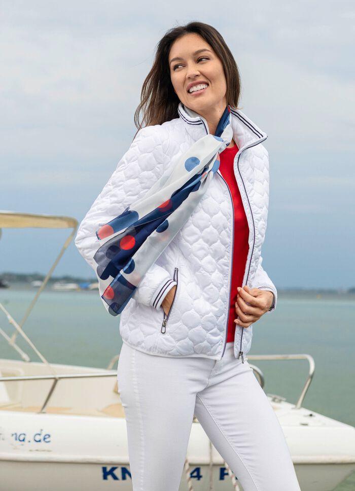 Jacka med l&ouml;kquiltning 