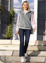 Väst av fluffig fuskpäls 