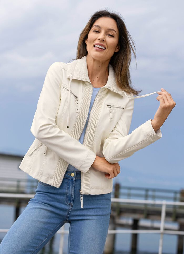 Kort jacka av nappa-imitation 