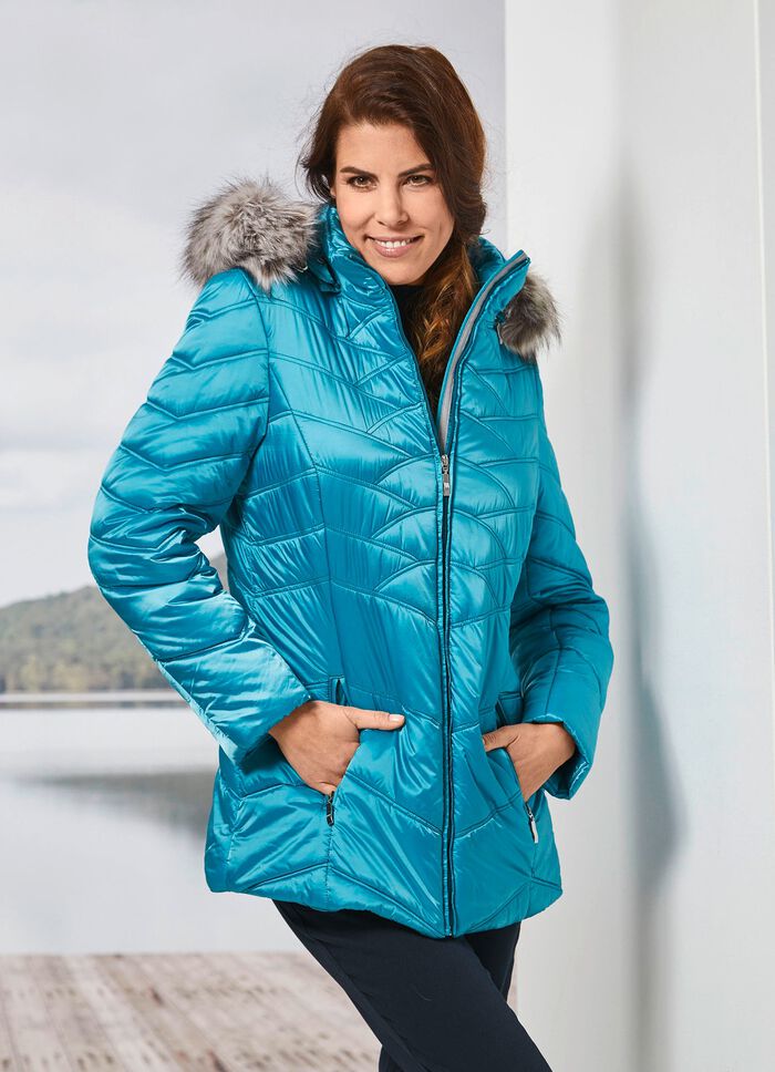 Jacka med avtagbar kant i fuskp&auml;ls 