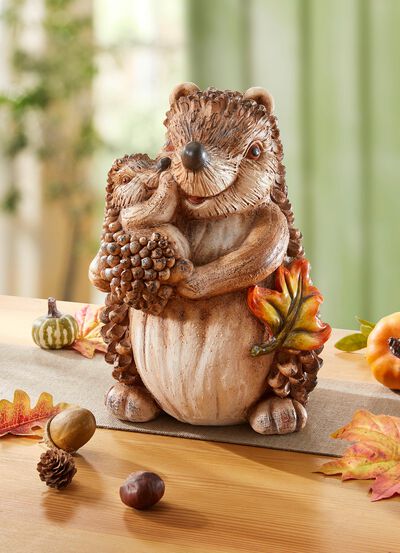 Igelkottmamma med barn 