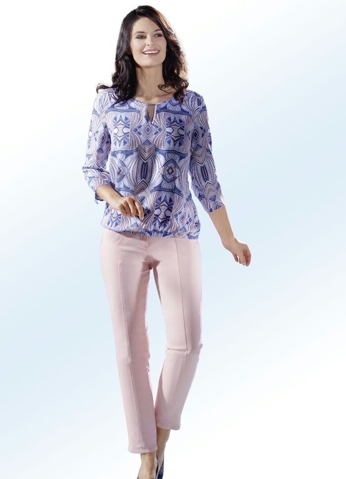 Byxor med smal f&aring;ll 