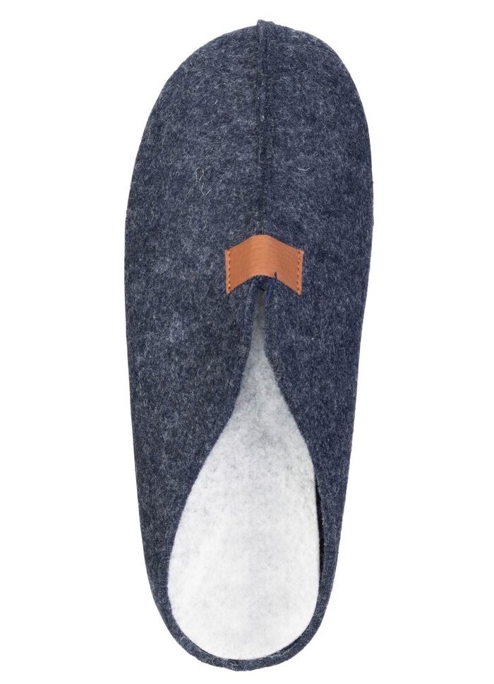 Klassiska herrtofflor, tillverkade av ullfilt 