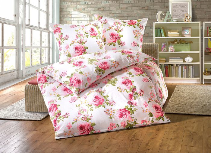 S&auml;ngkl&auml;der set med rosdesign 