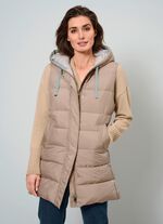 Quiltad v?st med 2-v?gs dragkedja 