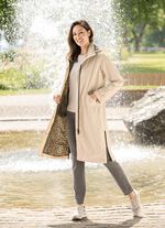 L&auml;tt A-linjeformad kappa 