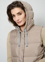 Quiltad v?st med 2-v?gs dragkedja 