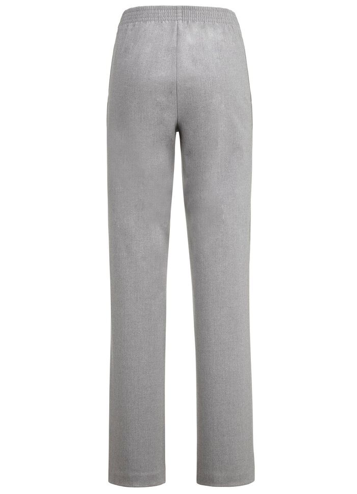 Byxor i moderiktig vidd 