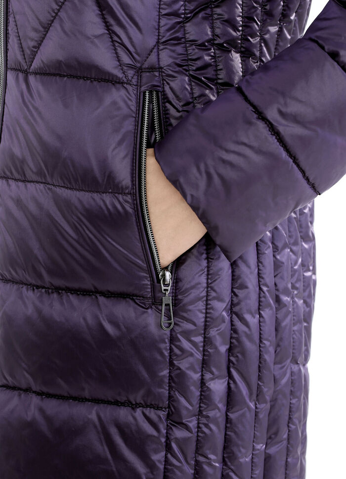 Kort rock med sidosömmar