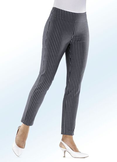 Byxor med moderiktigt randigt m&ouml;nster 