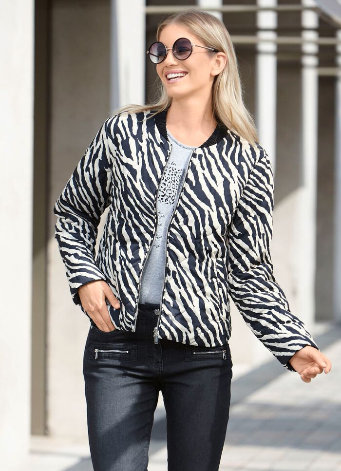 V&auml;ndbar kort jacka i bluslook 