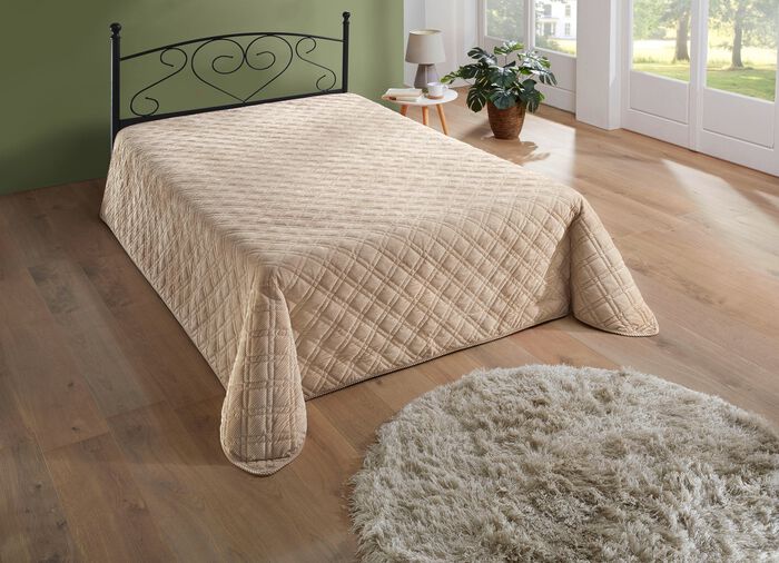 S&auml;ng&ouml;verkast och kuddfodral i manchesterlook 