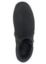 ELENA EDEN bootie gjord av nubuckl&auml;der SVART