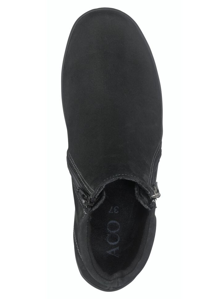ELENA EDEN bootie gjord av nubuckl&auml;der SVART