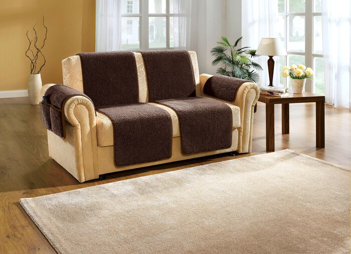 Naturliga inredningsdetaljer av ren f&aring;rull 