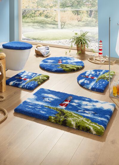 Badrumsset fr&aring;n Grund med maritim design 