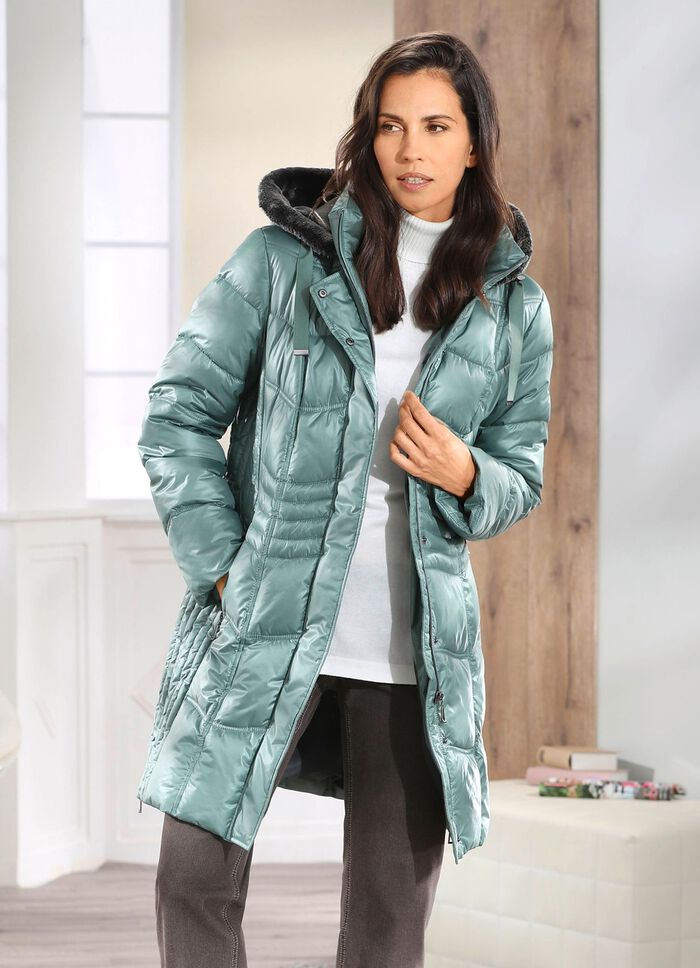 Kort rock med sidos&ouml;mmar 