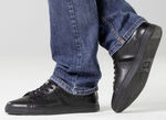 Sneakers, 