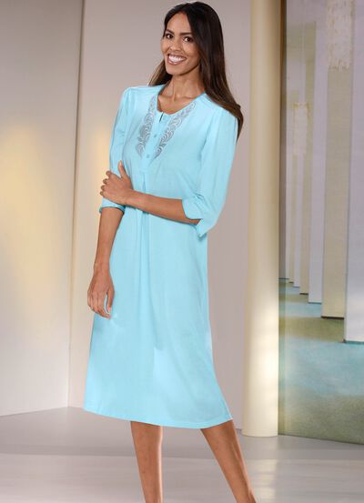 Nattlinne, vadl&aring;ng med tyllbroderi i spets 