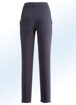 Sportiga byxor i nuvarande ankellängd MARIN