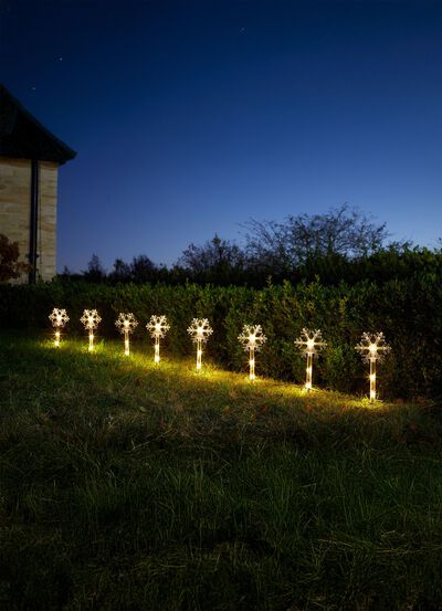 Set med 8 sn&ouml;flingor i solcellsformat 