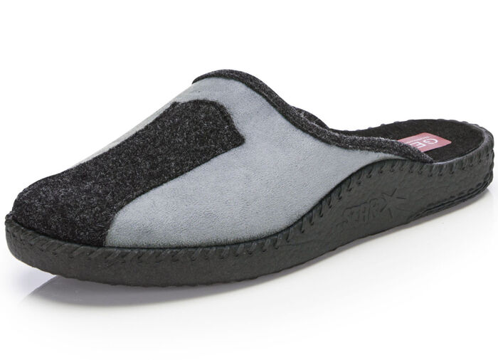 Tofflor av mjukt velourmaterial, 