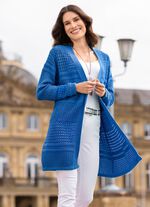 L&aring;ng kofta i en blandning av texturerade och &ouml;ppna m&ouml;nster ROYALBLAU