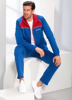 Fritidsdr&auml;kt med res&aring;r i midjan 