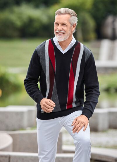 Vacker V-ringad tr&ouml;ja i 2 f&auml;rger 