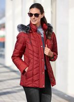 Jacka med avtagbar kant i fuskp&auml;ls 