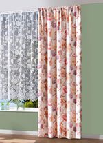 Blommig design &ouml;ver gardinen 