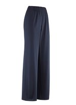 Byxor i modern palazzo-modell 