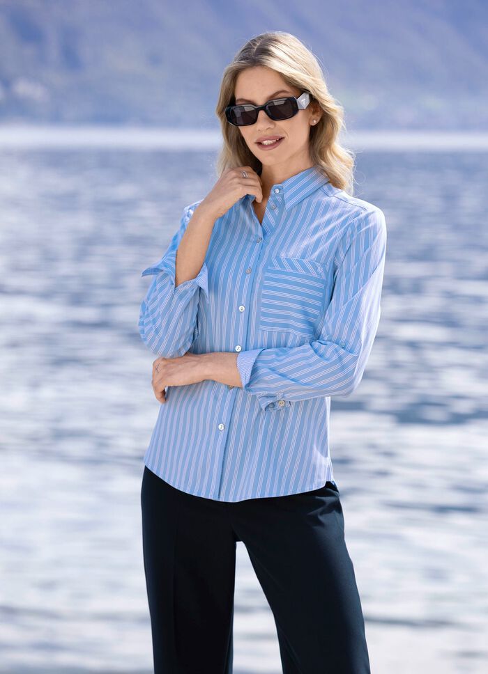 Blus i randig design 