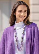 Handgjort halsband med tr&auml;p&auml;rlor 