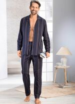 Pyjamas med kn&auml;ppt topp 