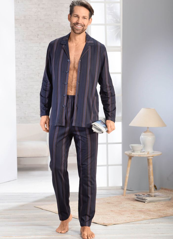 Pyjamas med kn&auml;ppt topp 