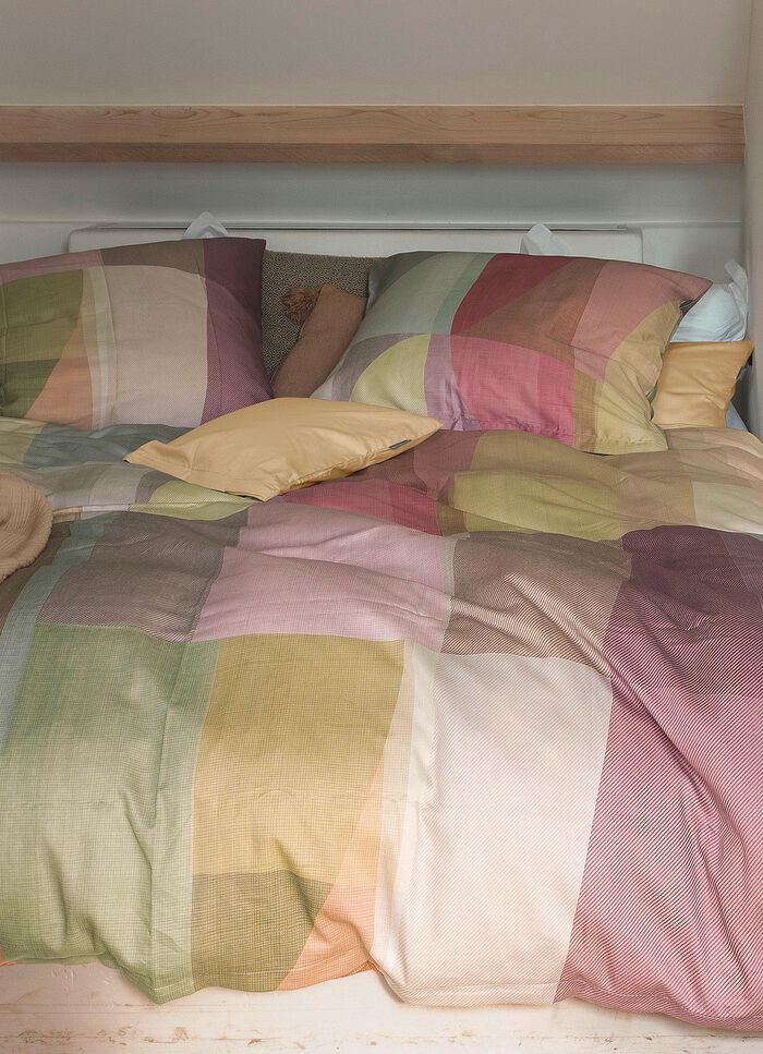 Mako satin s&auml;ngkl&auml;der 