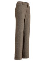 Byxor i moderiktig bredd 