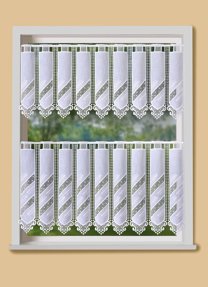 Liten persienn med makram&eacute;finish 