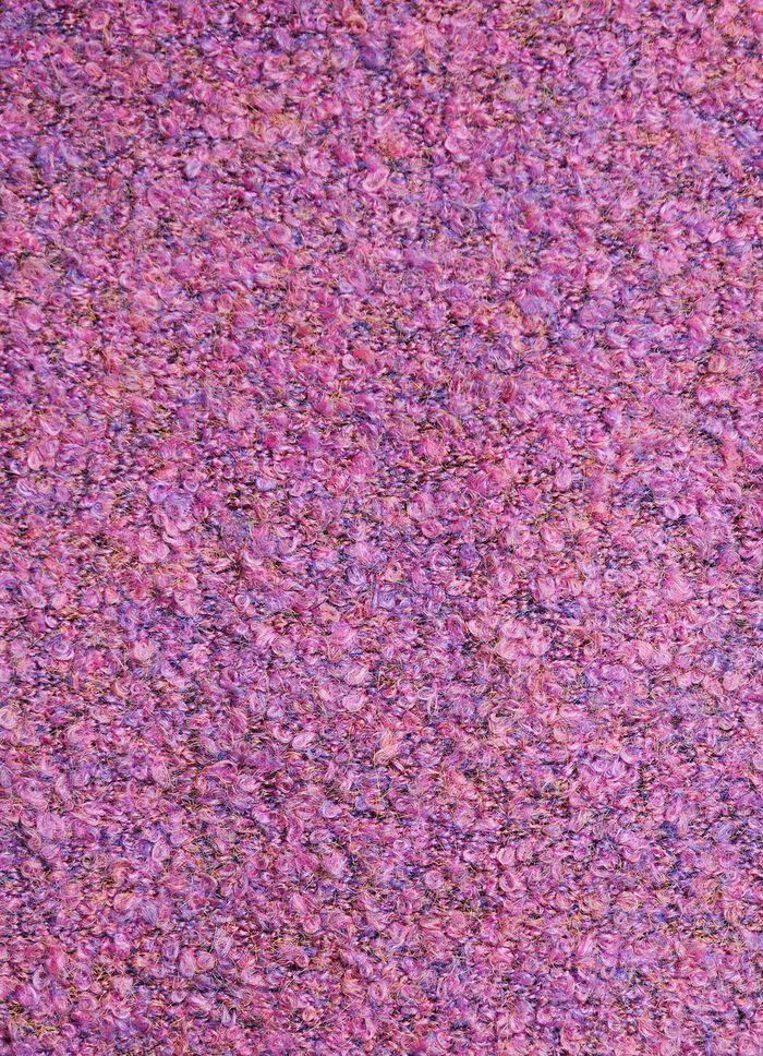 Kort tröja av bouclémelerad garn 