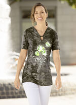 Skjorta i en fantastisk batiklook i 3 färger KHAKI