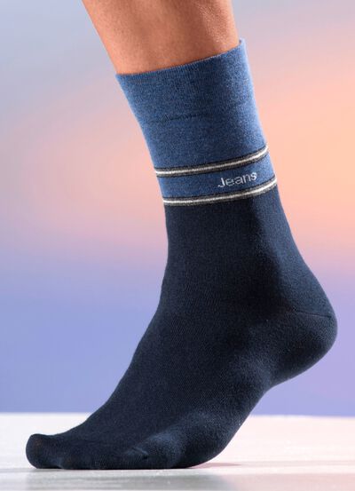 Fempack strumpor med tryckfria muddar 