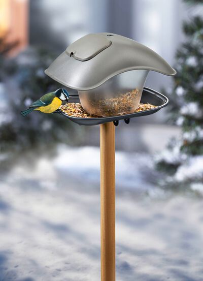 Fyrkantig matare av v&auml;derbest&auml;ndig plast 