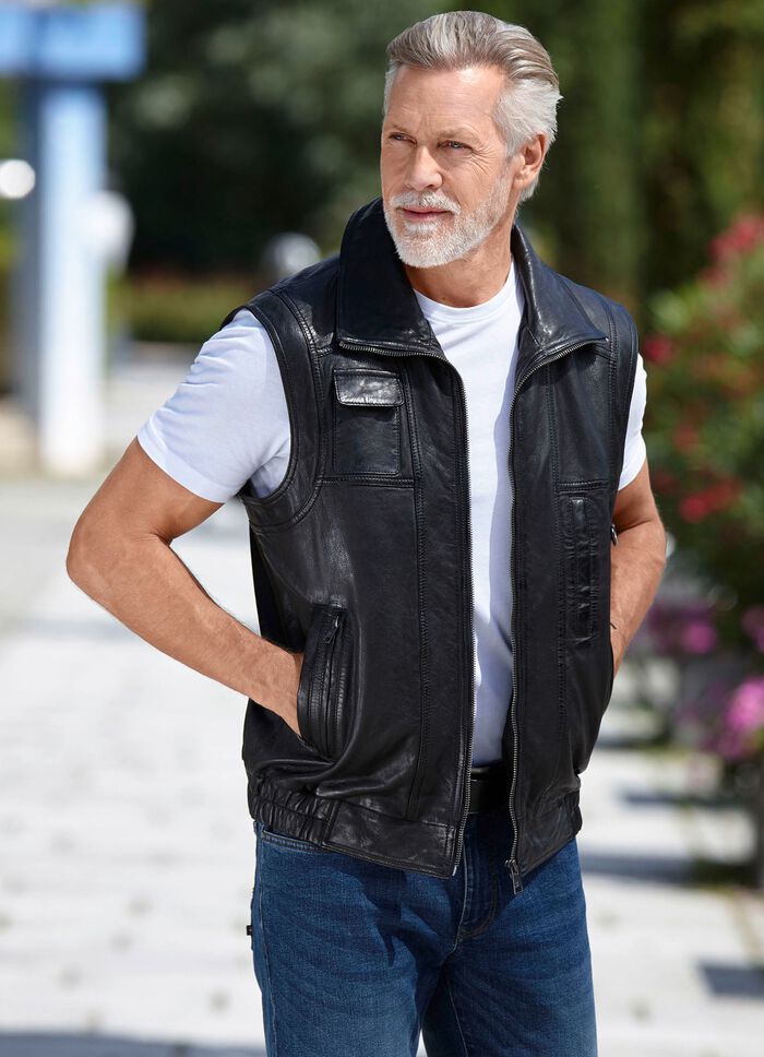 L&auml;derv&auml;st med fickor 