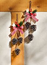 Dekorativa galgar med naturliga koner, set om 2 