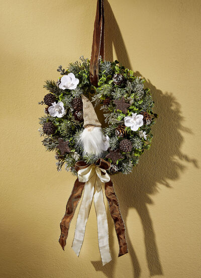 Väggkrans med tomte i mitten 