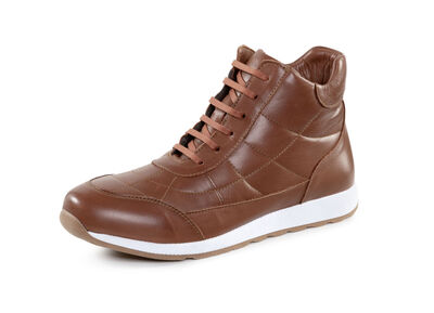 Andrea Conti tossor i snörning med trendig quiltning 