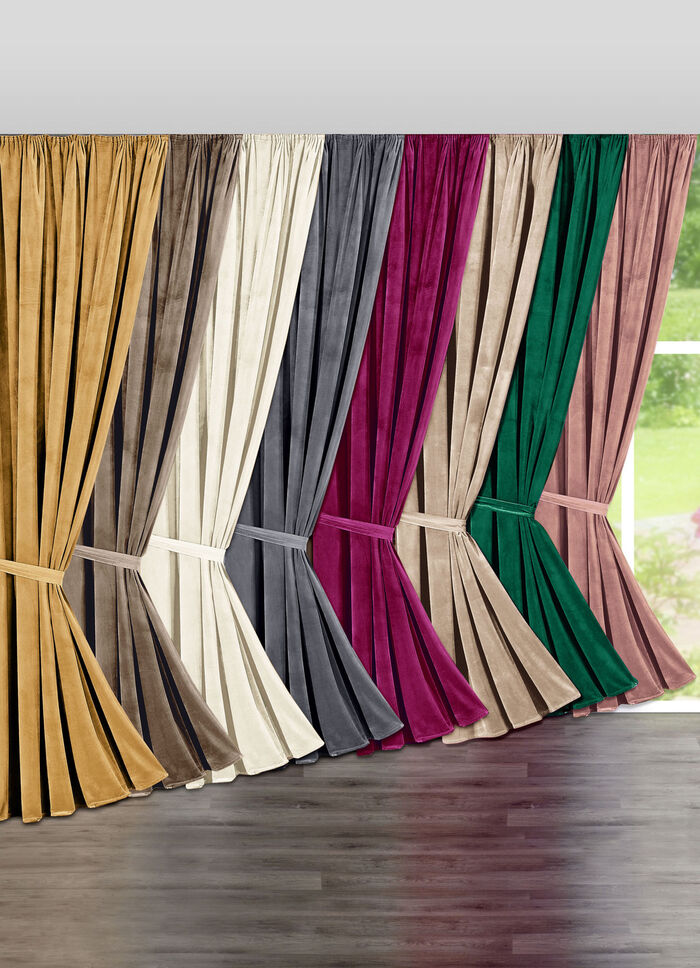 Mörkläggningsgardin i skimrande sammetslook 