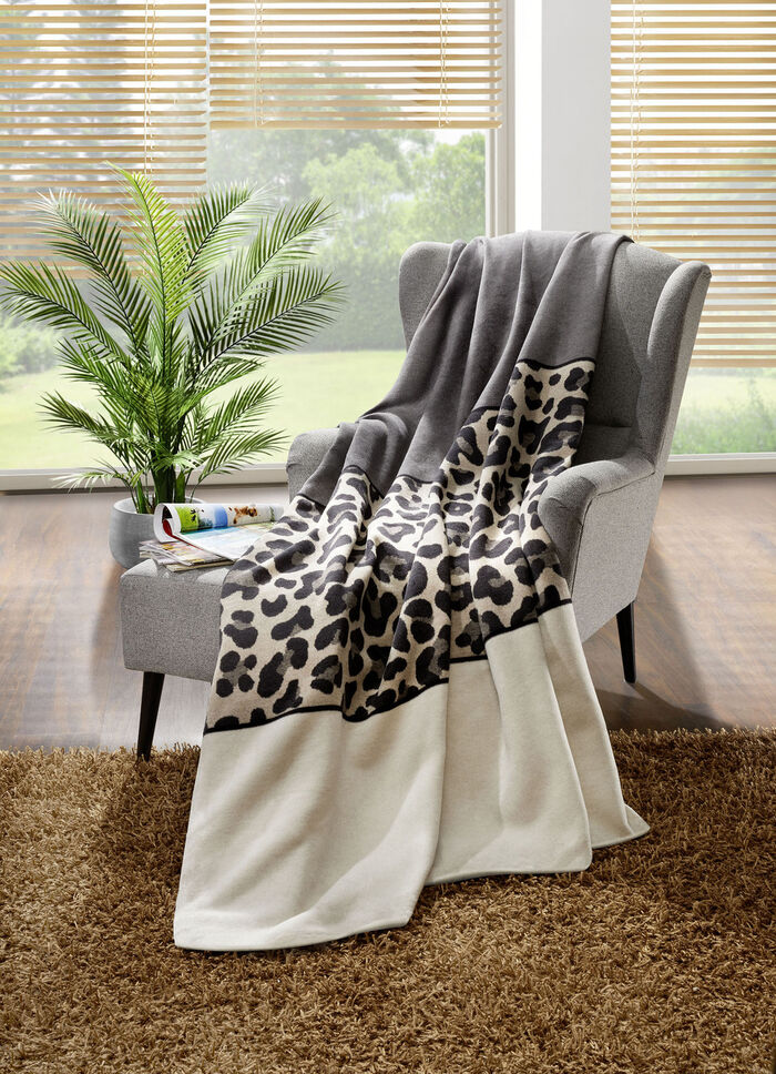 Filt i trendigt leopardmönster 